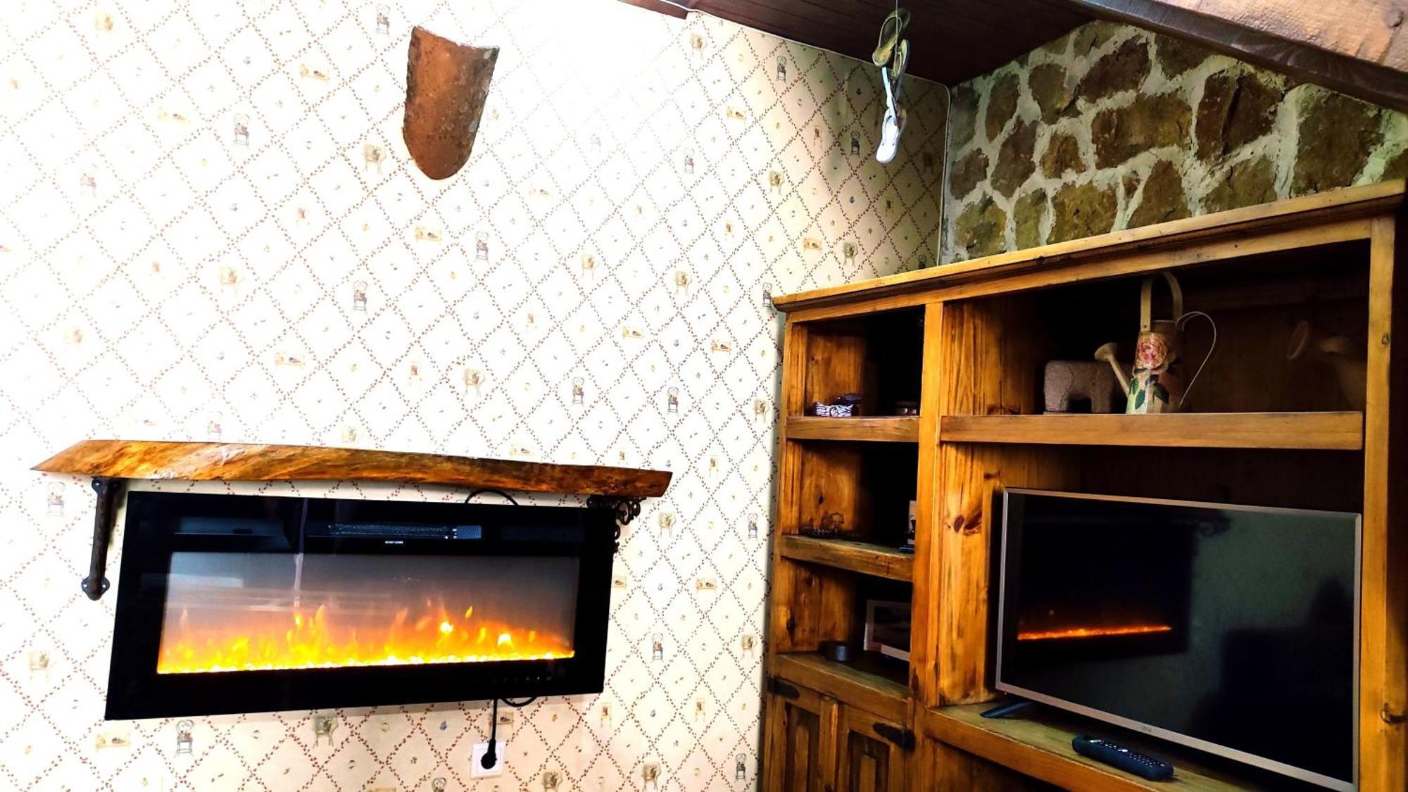 Ruralrut-El Tiemblo Wifi, Cabina De Hidromasaje, Aire Acondicionado Y A Pocos Metros De Zonas De Bano Naturales เอลเตียมโบล ภายนอก รูปภาพ