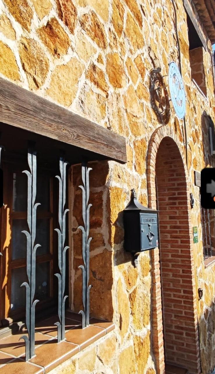 Ruralrut-El Tiemblo Wifi, Cabina De Hidromasaje, Aire Acondicionado Y A Pocos Metros De Zonas De Bano Naturales เอลเตียมโบล ภายนอก รูปภาพ